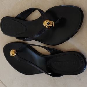 Alexander McQueen Gold Skull Blk Leather Sandals